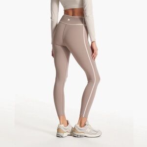 Vuori Piper BreatheInterlock Leggings in Graphite Women’s Size M